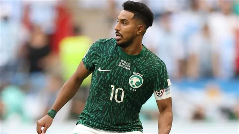 سالم الدوسري خارج معسكر المنتخب السعودي