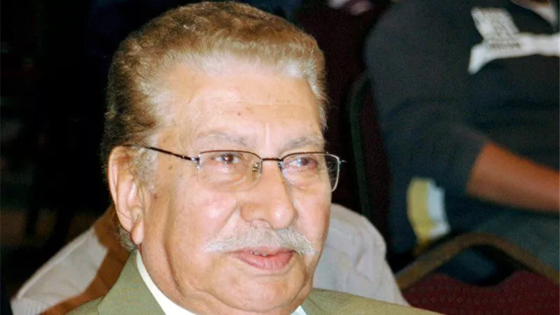 قبل رحيله.. عثمان محمد علي يوجه رسالة مؤثرة ل محمد رمضان