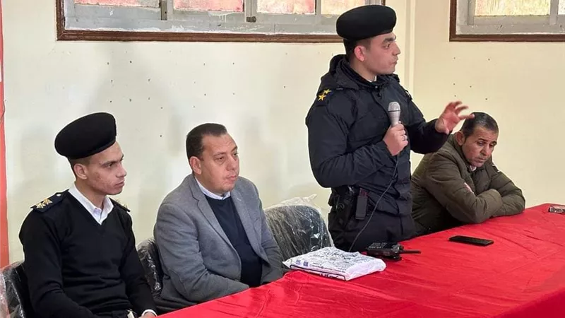 لتوعية الطلاب على كيفية مواجهة المخاطر.. إدارة أبو رديس التعليمية تستقبل وفدا من رجال الشرطة
