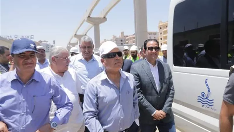وزير النقل: مشروع المونوريل يتم ادخاله لاول مرة في مصر وسيمثل نقلة حضارية ‏