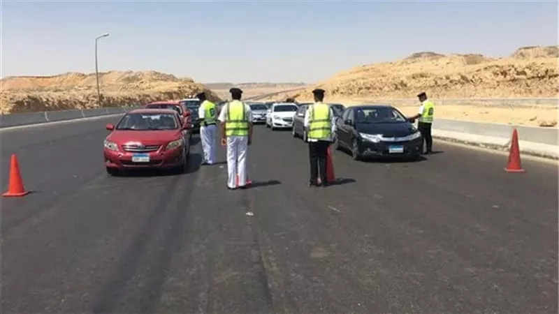 بعد انتشار فيديو التلاعب في اللوحات المعدنية للسيارة.. الداخلية تكشف الملابسات