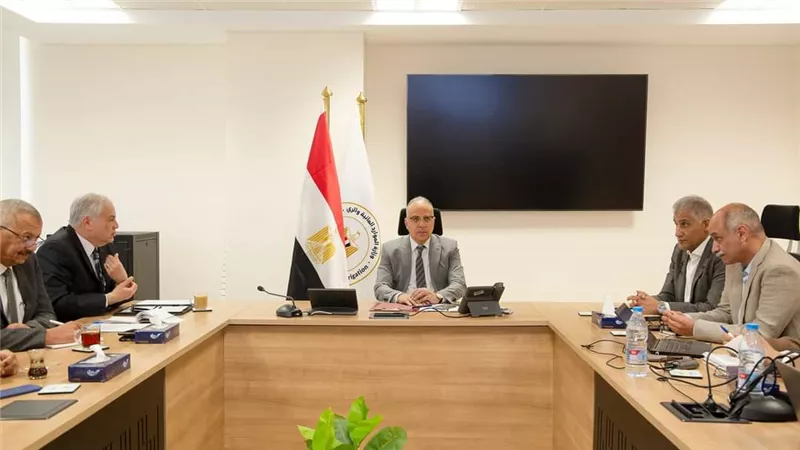 سويلم يستعرض الإطار القانوني للإدارة المتكاملة للمناطق الساحلية