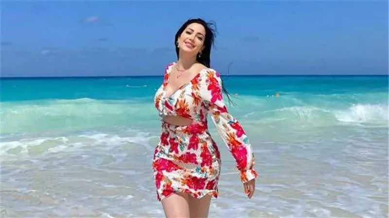 نسرين طافش تثير الجدل في حمام السباحة.. شاهد