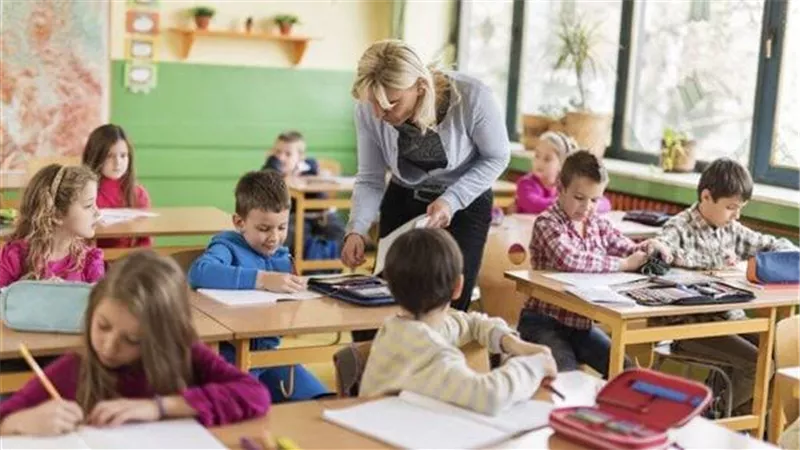 مسابقة وظيفة معلم مساعد.. تعرف على موعد وشروط التقديم