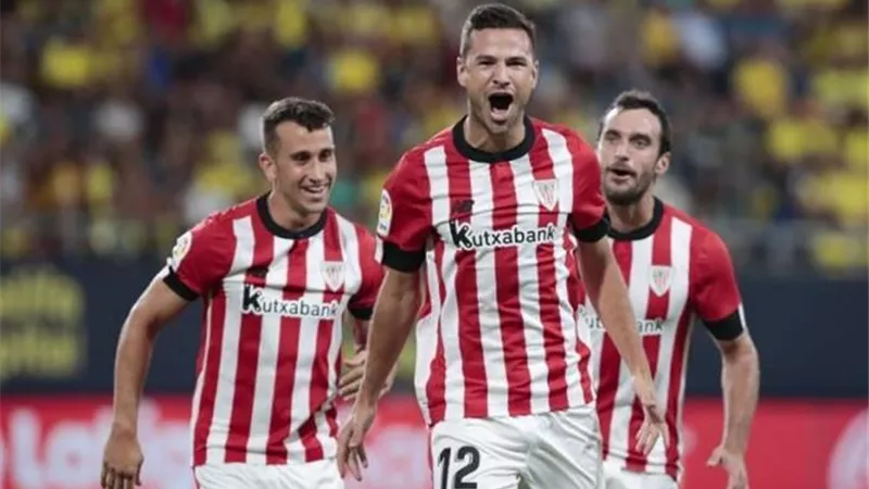أتلتيك بلباو يفوز على ألافيس بثنائيه نظيفه بالدوري الأسباني