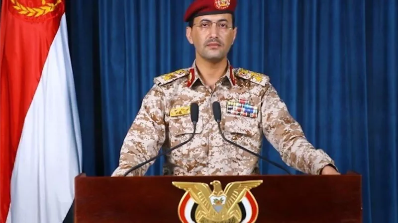 جماعة الحوثي تستهدف مدمرتين أمريكيتين بالبحر الأحمر