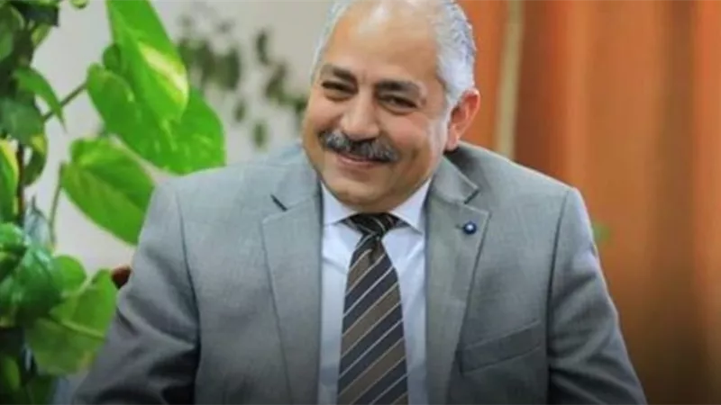 مسيره الراحل العامري فاروق نائب رئيس النادي الأهلي