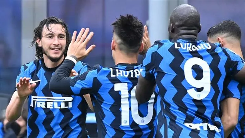 التشكيل المتوقع لإنتر ميلان أمام بورتو بدوري أبطال أوروبا 