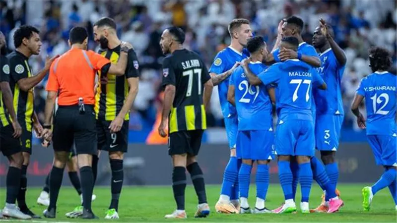 كلاسيكو السعودية.. الهلال يواجه الاتحاد في نصف نهائي كأس الحرمين الشريفين 