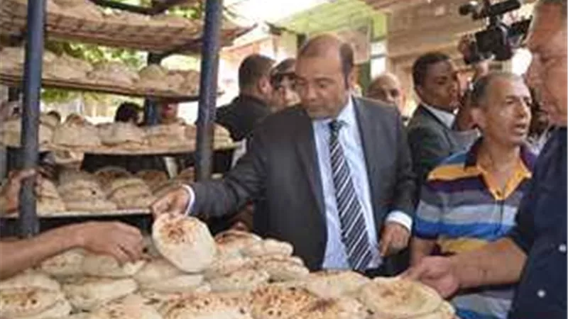 حملة تموينية على المخابز والأسواق بمركز مطاي بالمنيا