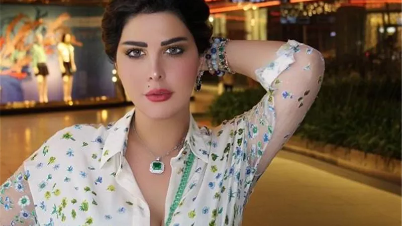 شمس الكويتية تثير الجدل في أحدث ظهور لها مع عصام كاريكا