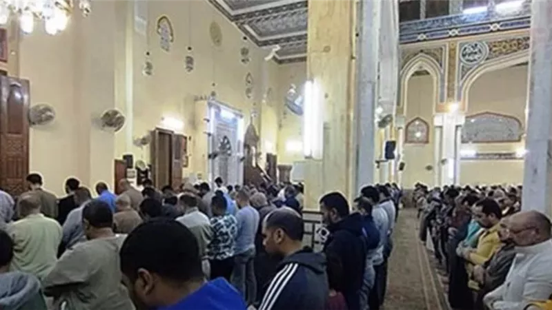 دعاء صلاة التراويح.. اللهم إنا نعوذ بك من عذاب القبر