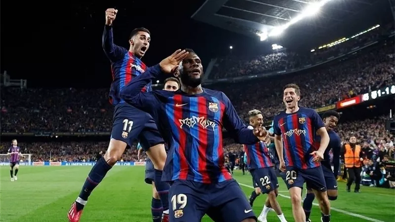 الأهلي يحاول خطف لاعب برشلونة في الميركاتو