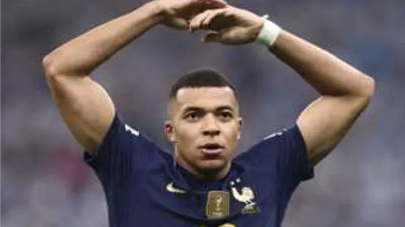 ديشامب يُعلنها رسميًا .. مبابي قائد منتخب فرنسا