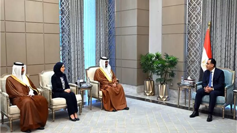 «مدبولي» يلتقى وزير المالية بمملكة البحرين والوفد المرافق له