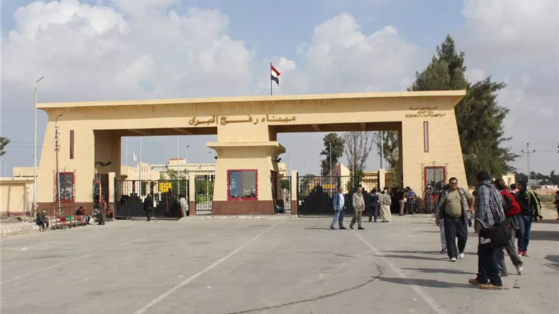 استعدادات أمنية مكثفة بمعبر رفح لاستقبال المحتجزين في غزة