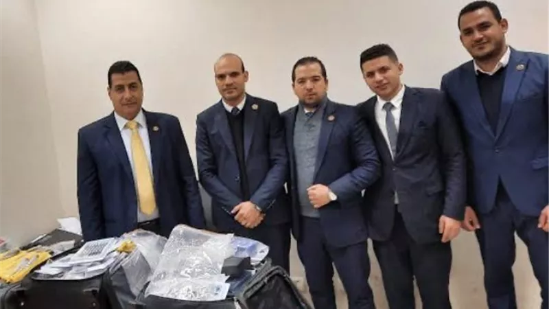 بالصور: احباط محاولة تهريب مستلزمات طبية بمطار القاهرة
