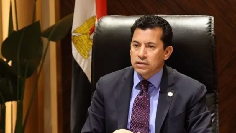 أشرف صبحي يكشف مصير اتحاد الكره.. لا نيه لإقالته