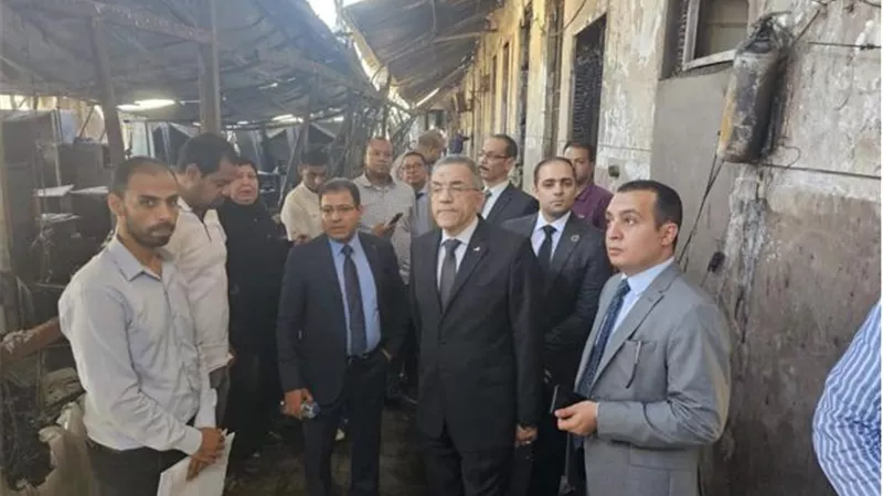 بالصور.. النيابة الإدارية تعاين موقع حريق مقر وزارة الأوقاف