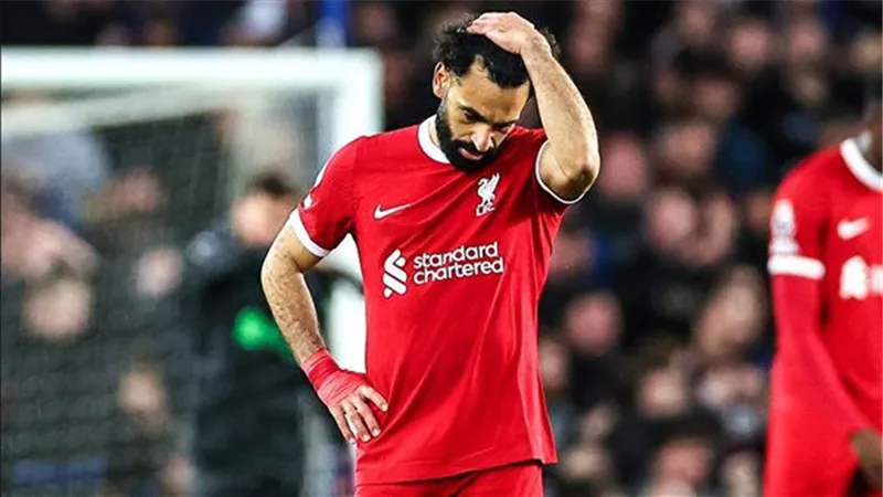 أسطورة ليفربول: صلاح هو أكثر لاعب أناني.. تعليق سونيس على أزمة صلاح وكلوب