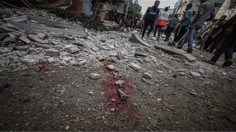 تشييع 3 جثامين بعد استهداف غارة إسرائيلية لسيارتهم بـ 