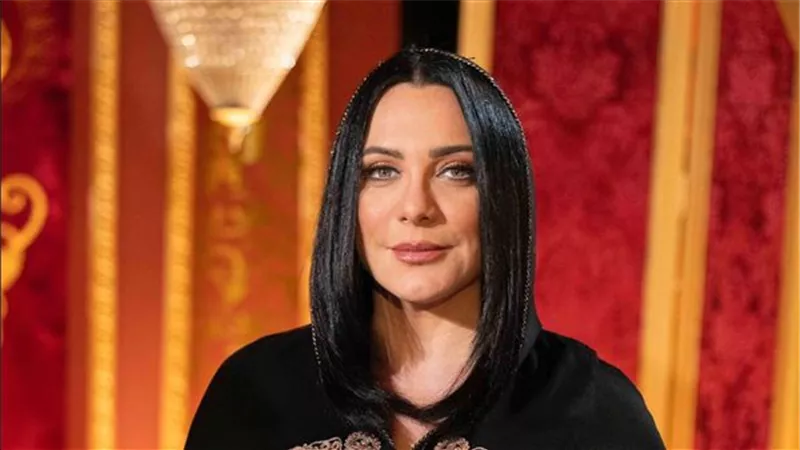 سلاف فواخرجي: لما بلدى تكون جريحة صعبة أتركها