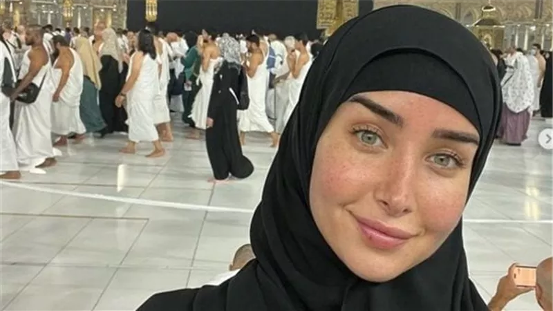 هنا الزاهد تؤدي مناسك العمرة: لسه فيه حاجات جميلة مستنياني