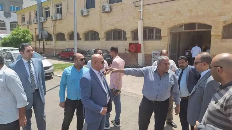 النيابة الإدارية تُعاين حريق مستشفى دمياط الجامعي (صور)