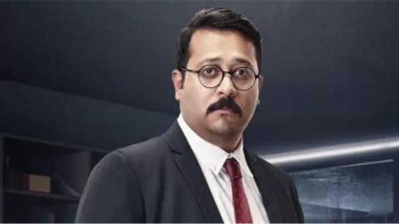 أحمد شاهين: 