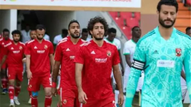 من يقود هجوم الأهلي في مباراة الهلال المصيرية؟