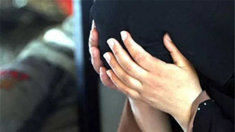 ربة منزل تنهي حياة زوجها طعنا بالسكين في أوسيم