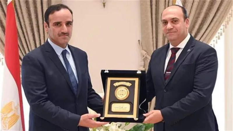 رئيس هيئة الرقابة الإدارية يستقبل نظيره القطري بمقر العاصمة الإدارية
