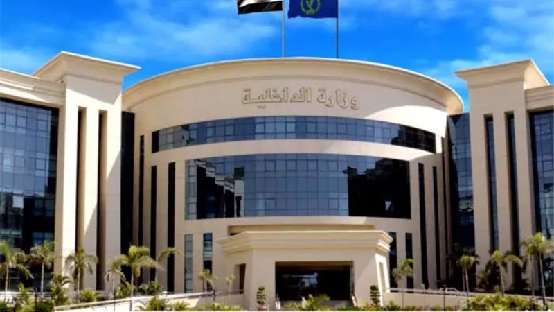 الداخلية تداهم المتهم بالنصب والاحتيال على المواطنين