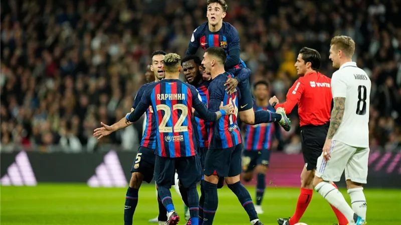 من بينهم الكلاسيكو.. موعد مباريات برشلونة الإسباني فى شهر أبريل