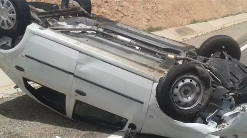 إصابة 4 مواطنين جراء انقلاب سيارة فى الفيوم 