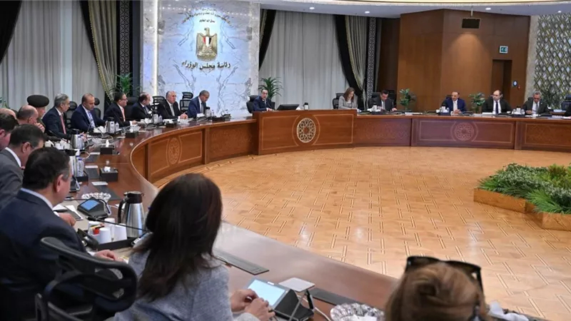 «مدبولي» يترأس الاجتماع الأول للجنة المُشكلة لضبط الأسواق وأسعار السلع