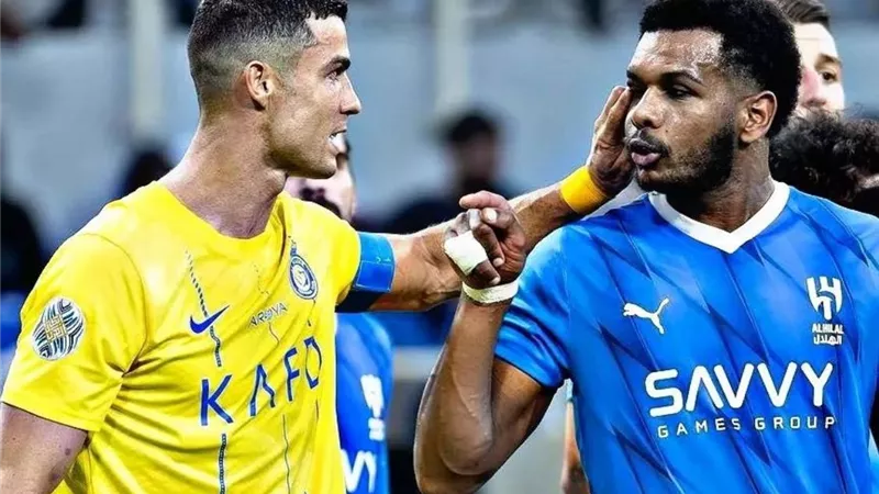 الهلال يواجه النصر غداً في مباراة ملحمية