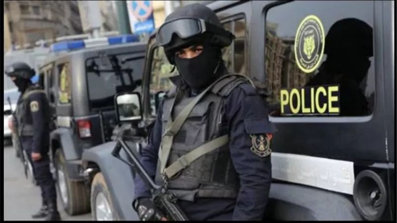 ضبط المتهمين بسرقة هاتف محمول بالاكراه من طالب أجنبي بمدينة نصر