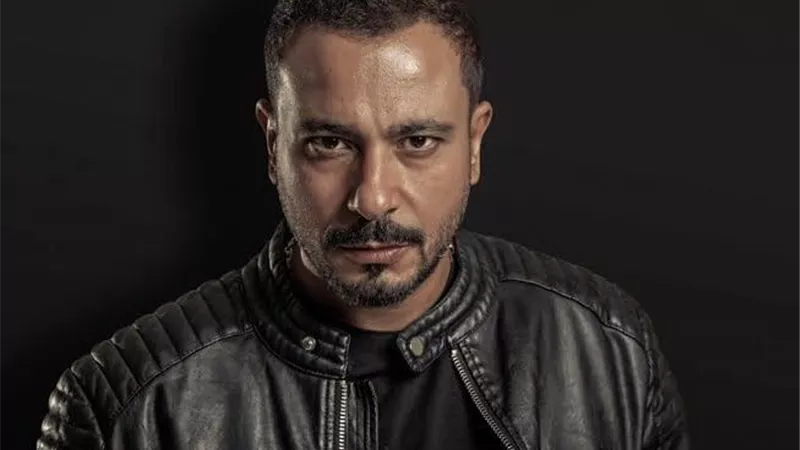 محمد نجاتي يُنعي ابن خالته ويطلب الدعاء له