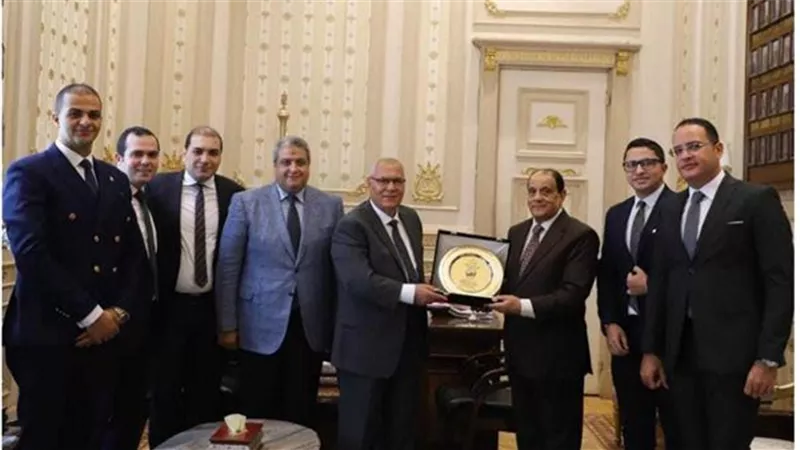 رئيس مجلس القضاء الأعلى يستقبل وفد مجلس إدارة نادي قضاة الزقازيق (صور)