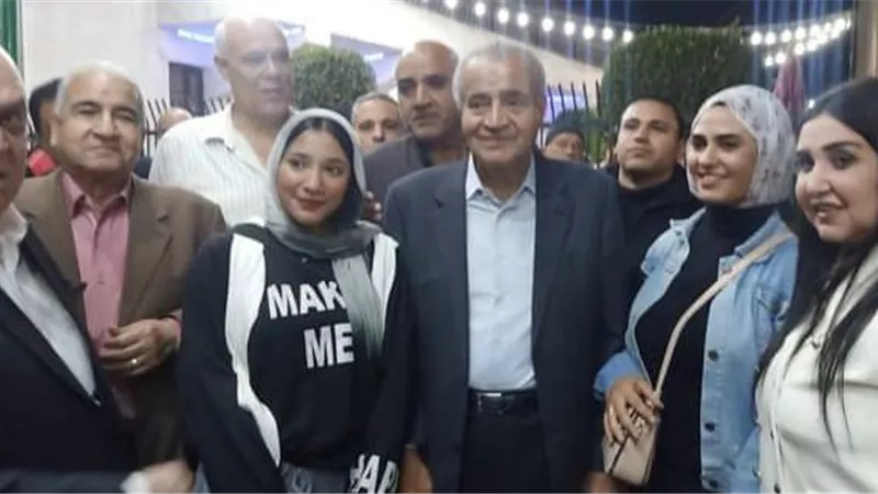 أهالي الشرقية يجتمعون في 