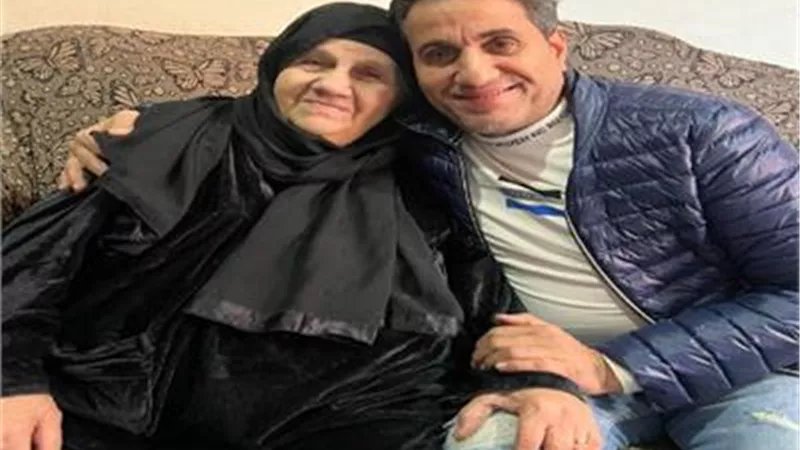 وفاة والدة المطرب أحمد شيبة بعد صراع مع المرض