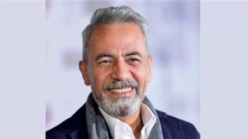 صبري فواز يتمنى العمل مع منة شلبي ويرفض فكرة 