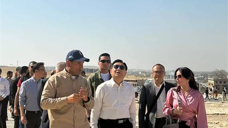 وزير الثقافة والسياحة الصيني يزور منطقة أهرامات الجيزة 