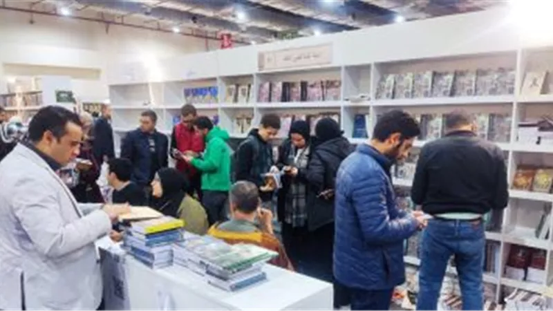 بعد 4 أيام من طرحه.. نفاذ ألف نسخة من كتاب 