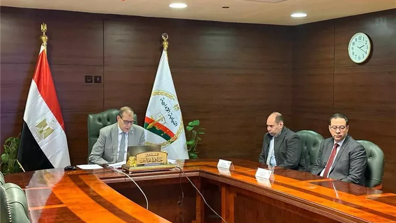 الإدارية تفتتح منظومة التحول الرقمي بالأقصر عبر