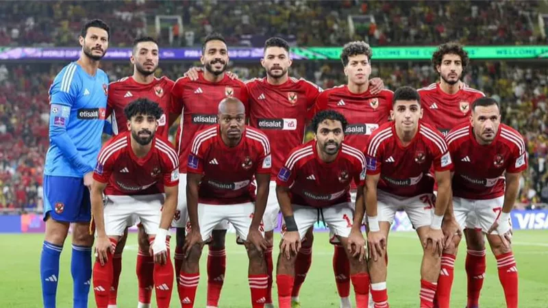 طاقم تحكيم رواندي يدير لقاء الاهلي وشباب بلوزداد