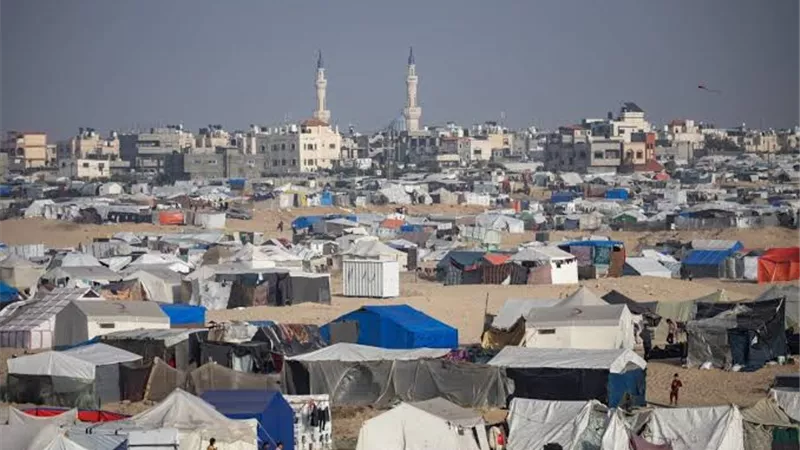 قيادي بحماس: بدء إجلاء السكان من رفح سيؤدي إلى تعليق المفاوضات