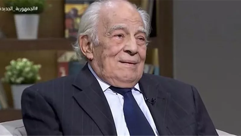رشوان توفيق: أعطي لأولادي حياتي كلها ولم أتأخر عنهم يومًا