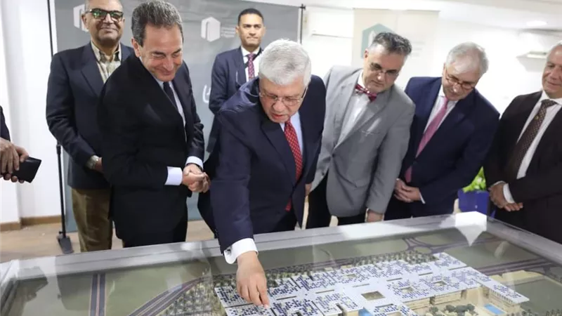 وزير التعليم العالي يتفقد أعمال إنشاء الحرم الجامعي الجديد